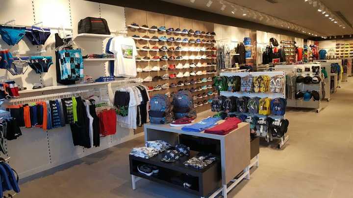 Fotografia tomada fuera de base: bazar sport - Tienda de deportes en Corralejo, Las Palmas
