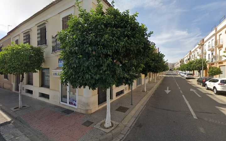 Fotografia tomada fuera de Anjovy Sport - Tienda de deportes en Lora del Río, Sevilla