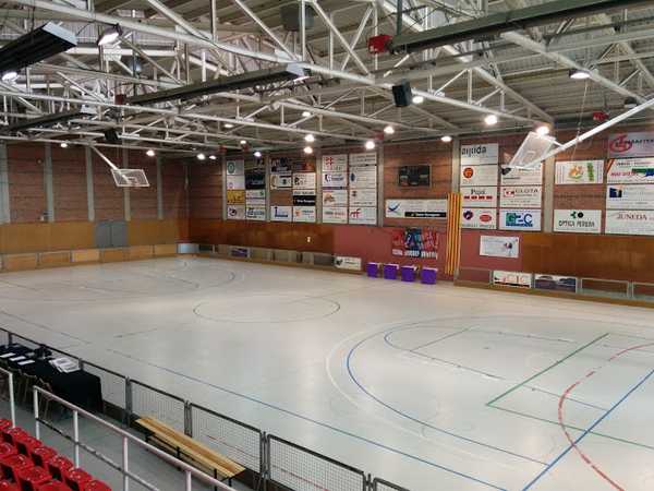 Fotografia tomada fuera de Pabellón Polideportivo Municipal de Juneda - Pavelló esportiu en Juneda, Lérida