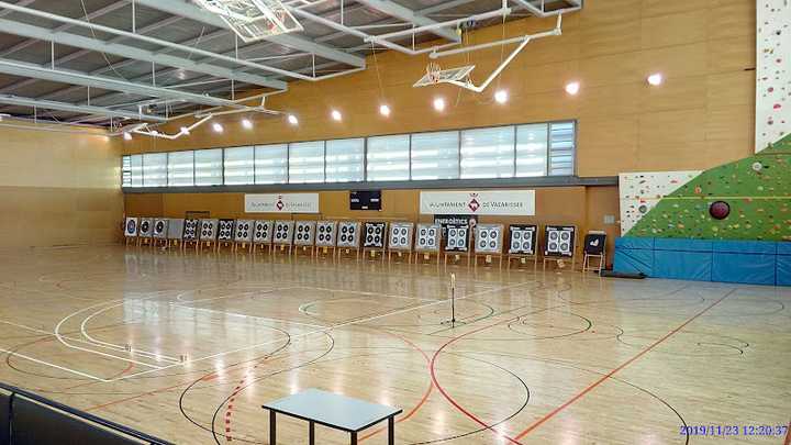 Fotografia tomada fuera de Polideportivo - Complex esportiu en Vacarisses, Barcelona