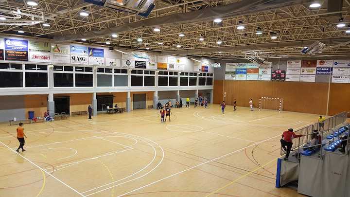 Fotografia tomada fuera de Polideportivo Argentona - Complex esportiu en Argentona, Barcelona