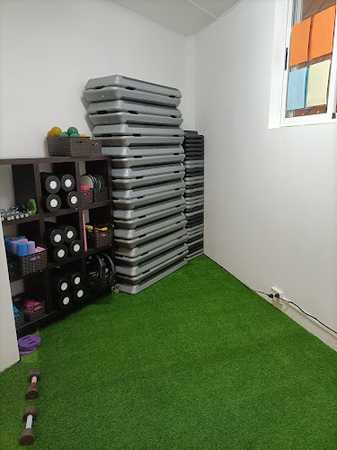 Fotografia tomada fuera de Green Fit by Louis XIV - Centro deportivo en Torrelavega, Cantabria