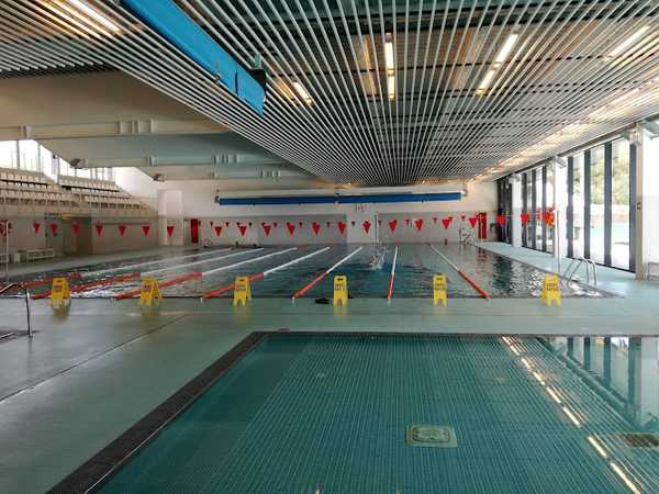 Fotografia tomada fuera de Complex Aquàtic i Esportiu Can Mercader - Gimnàs en Cornellà de Llobregat, Barcelona