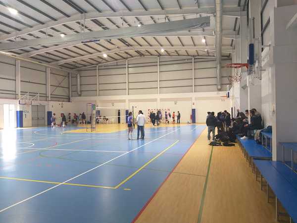 Fotografia tomada fuera de Pabellón Deportivo Toll i l'Alberca - Complex esportiu en Torrent, Valencia