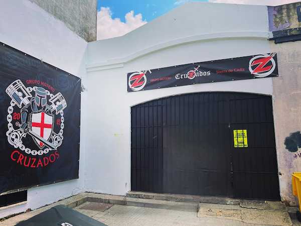 Fotografia tomada fuera de Sede Grupo Motero Cruzados - Club deportivo en Ubrique, Cádiz