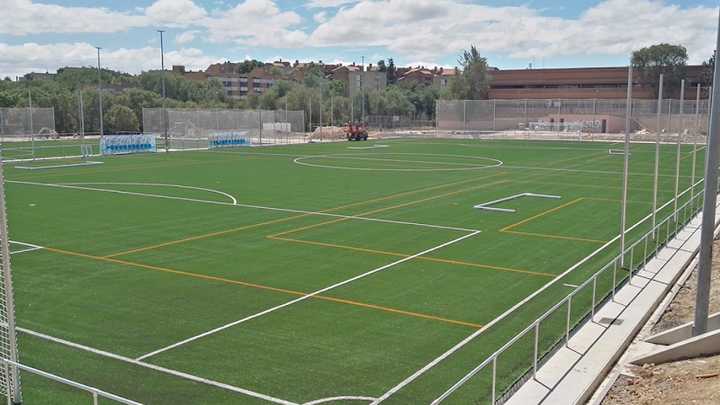 Fotografia tomada fuera de CD Madrid Sur Latina - Polideportivo en Madrid, Madrid