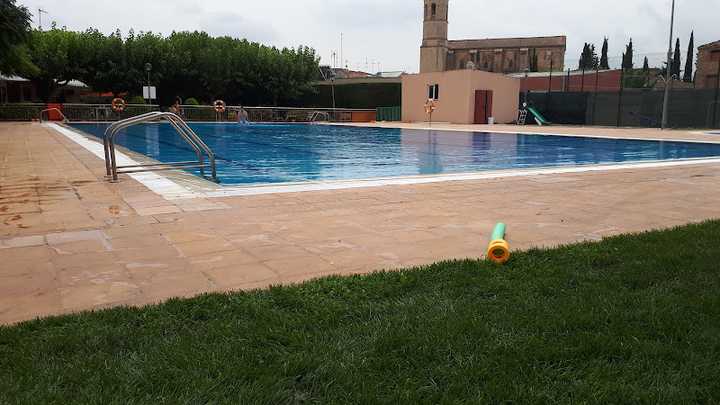 Fotografia tomada fuera de Piscina Pública Municipal de Blancafort. - sitios de interés en Blancafort, Tarragona