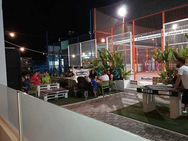 Fotografia tomada fuera de Club Pádel LaMartina Lebrija - Club de pádel en Lebrija, Sevilla