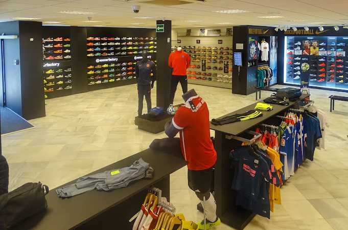 Fotografia tomada fuera de Soccerfactory - Tienda de artículos de fútbol en P.I.S.A. - Mairena del Aljarafe, Sevilla