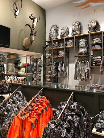 Fotografia tomada fuera de Bowland Archery - Tienda de deportes en Madrid, Madrid
