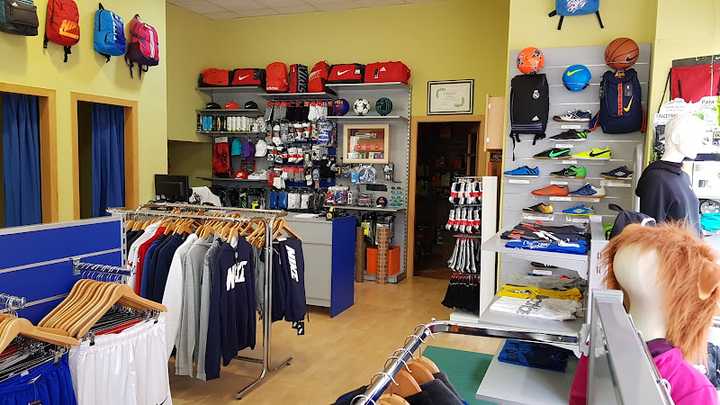 Fotografia tomada fuera de FACTORY SPORT ARCADE - Exercise equipment store en Soutomaior, Pontevedra